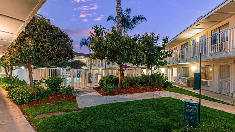 Motel 6 Temecula, CA - Historic Old Town