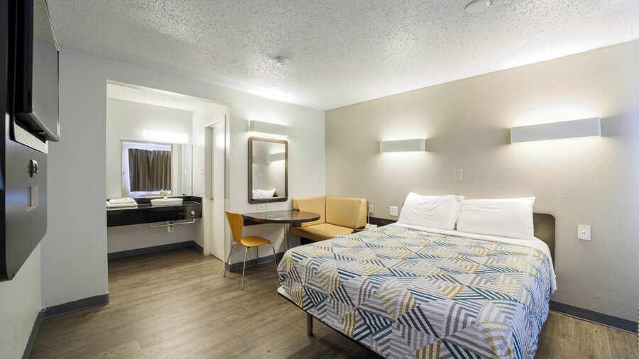 Motel 6 San Antonio, TX - Fort Sam Houston