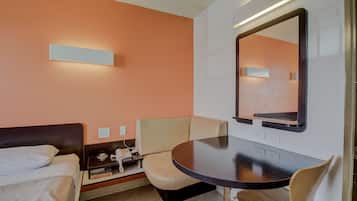 Free WiFi, bed sheets