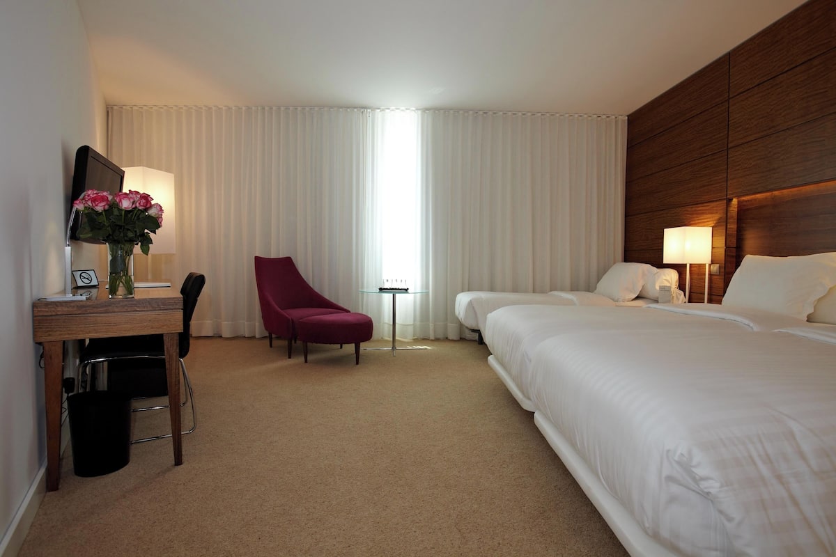 Superior Family Room | 1 bedroom, minibar, in-room safe, desk