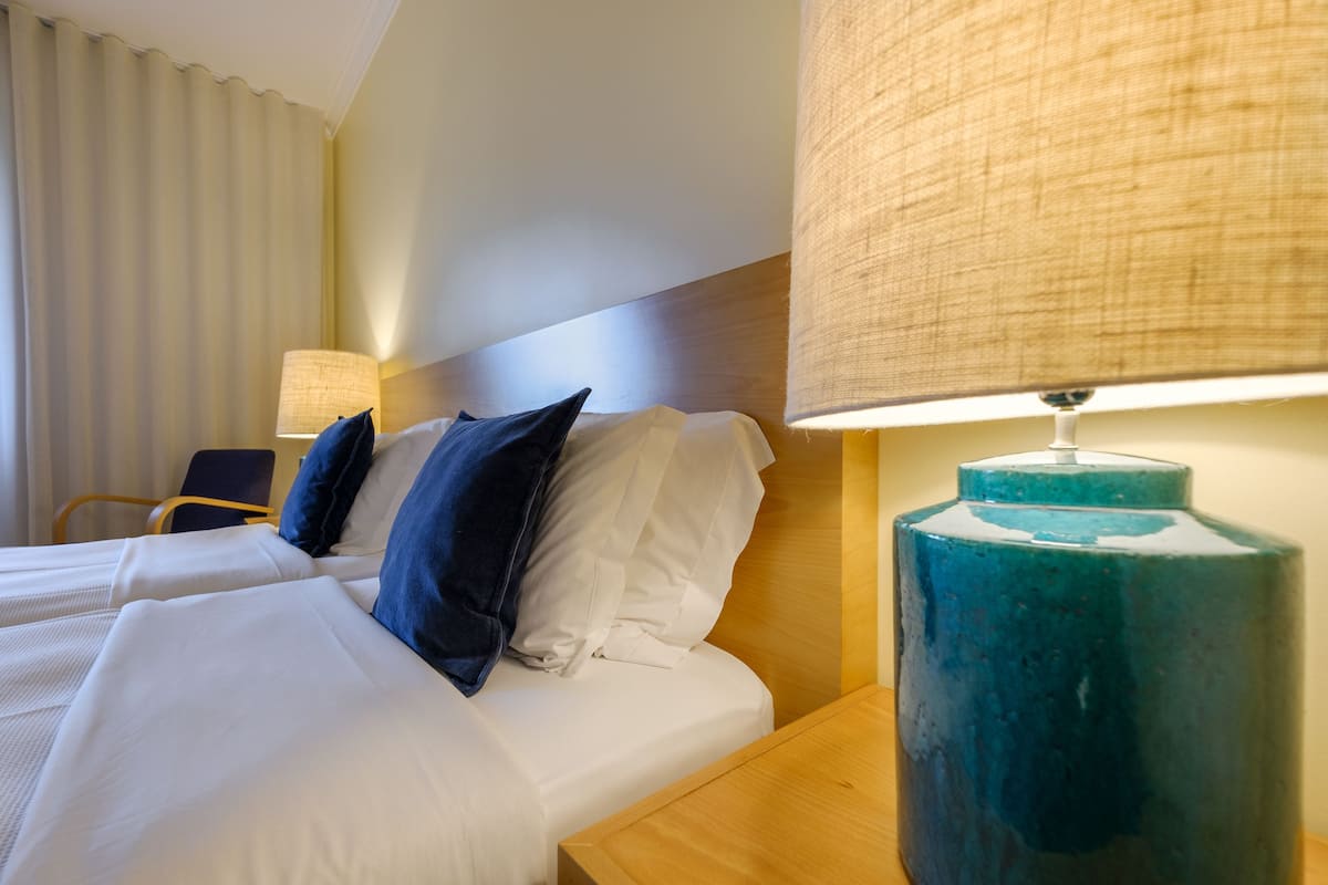 minibar, in-room safe, desk, laptop workspace