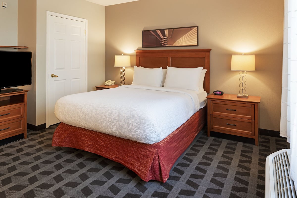 Hypo-allergenic bedding, pillow-top beds, desk, laptop workspace