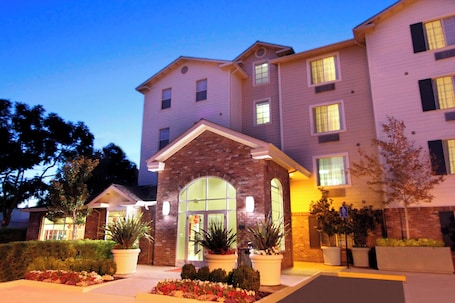 Exterior. TownePlace Suites by Marriott Sunnyvale Silicon Valley