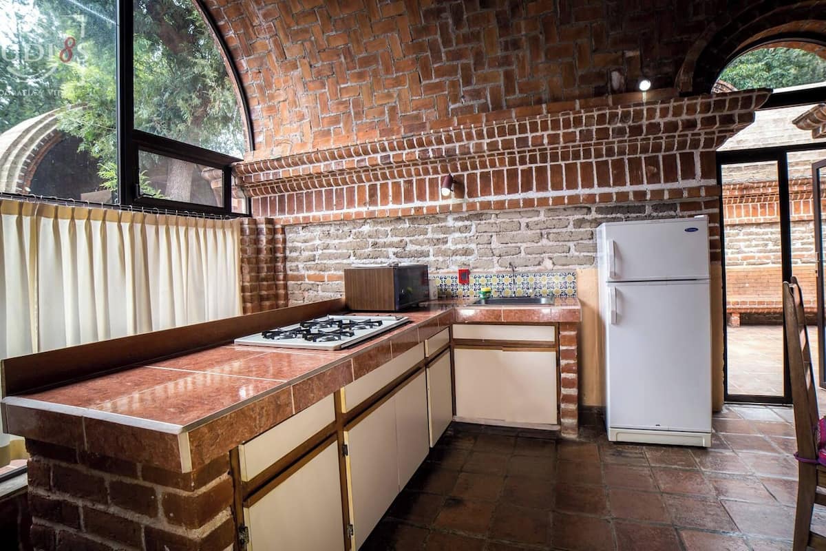 honeymoon suite | private kitchen