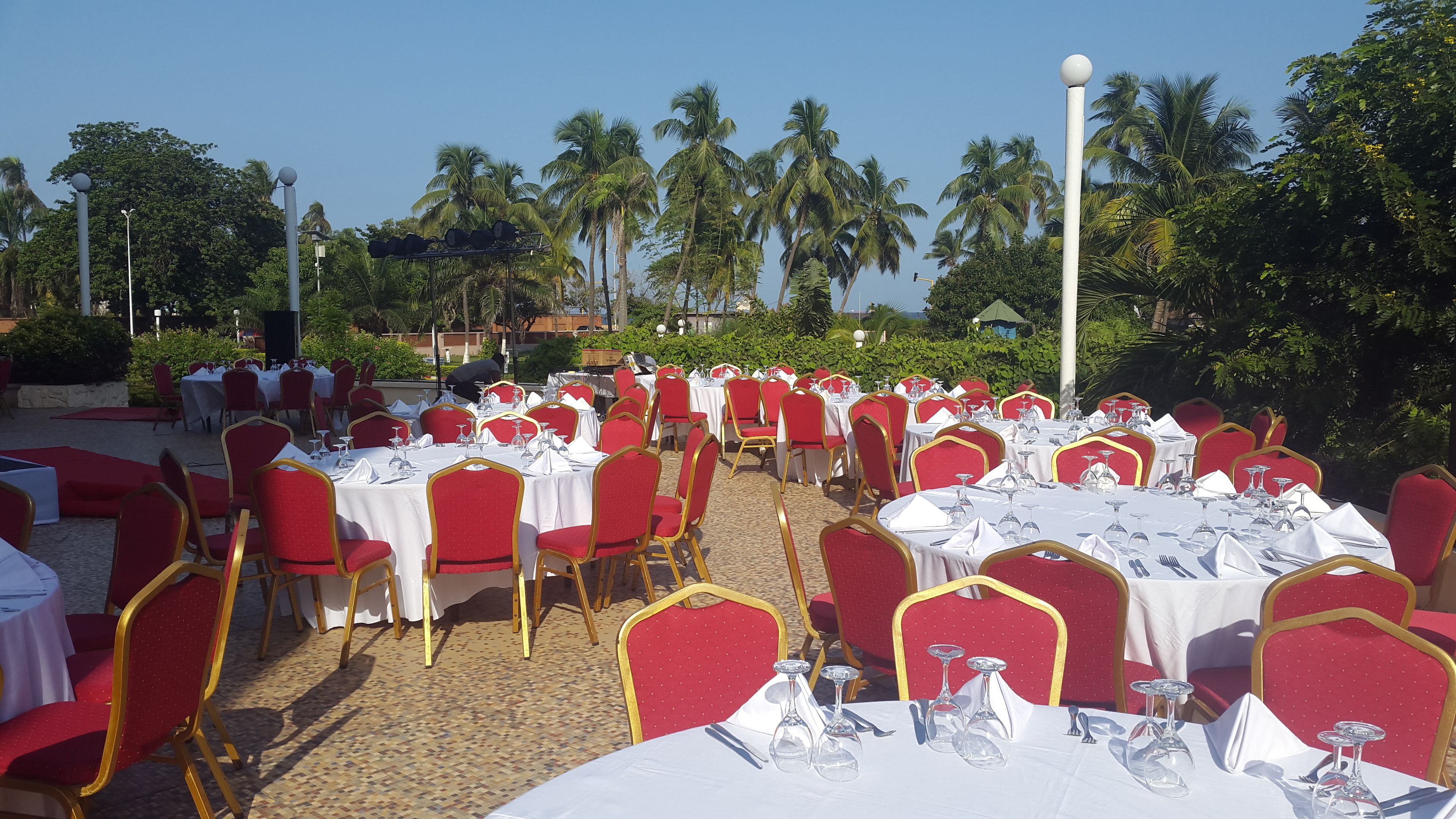 Lunch, dinner, brunch served; beach views
