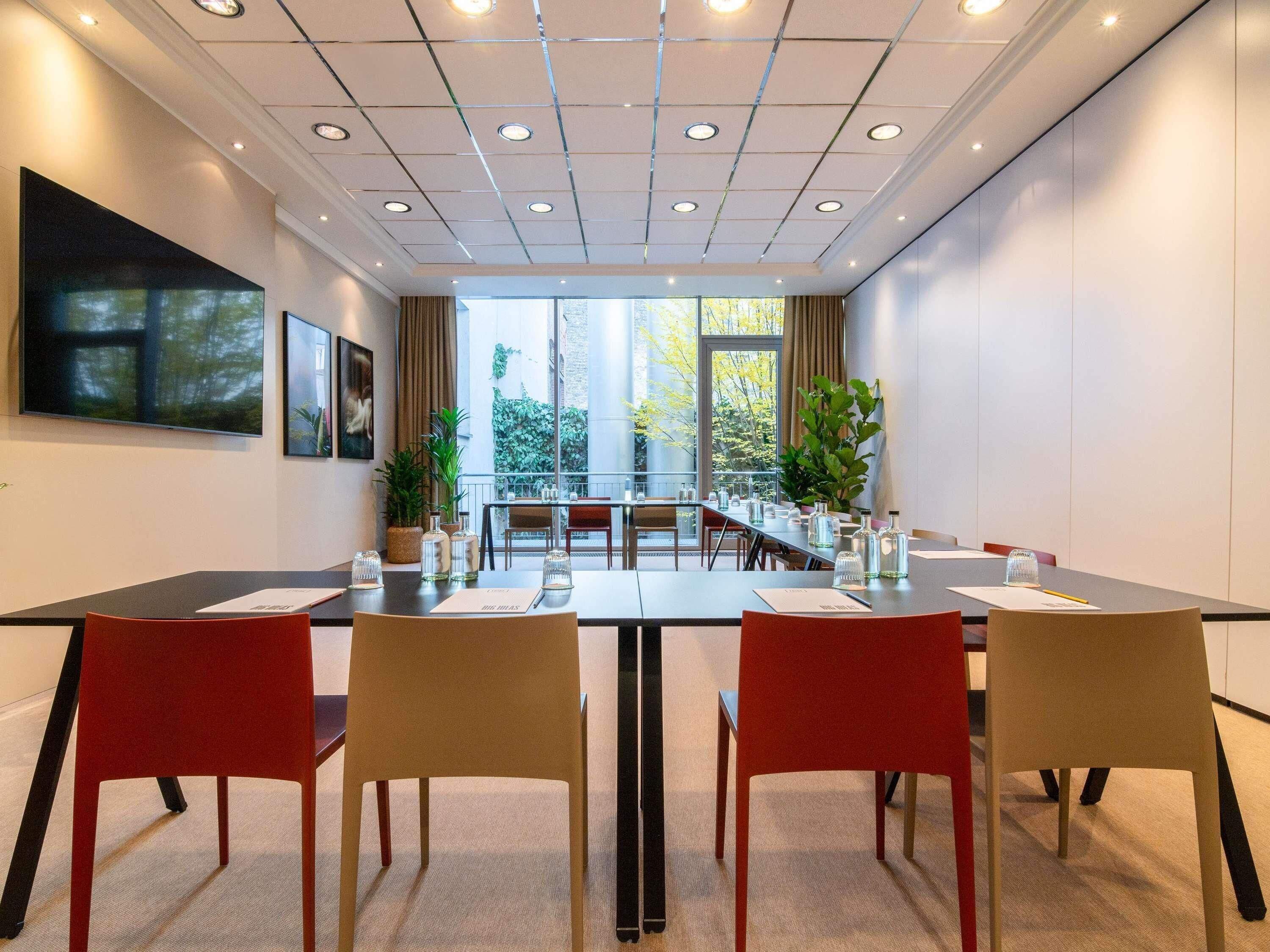 Meeting facility
