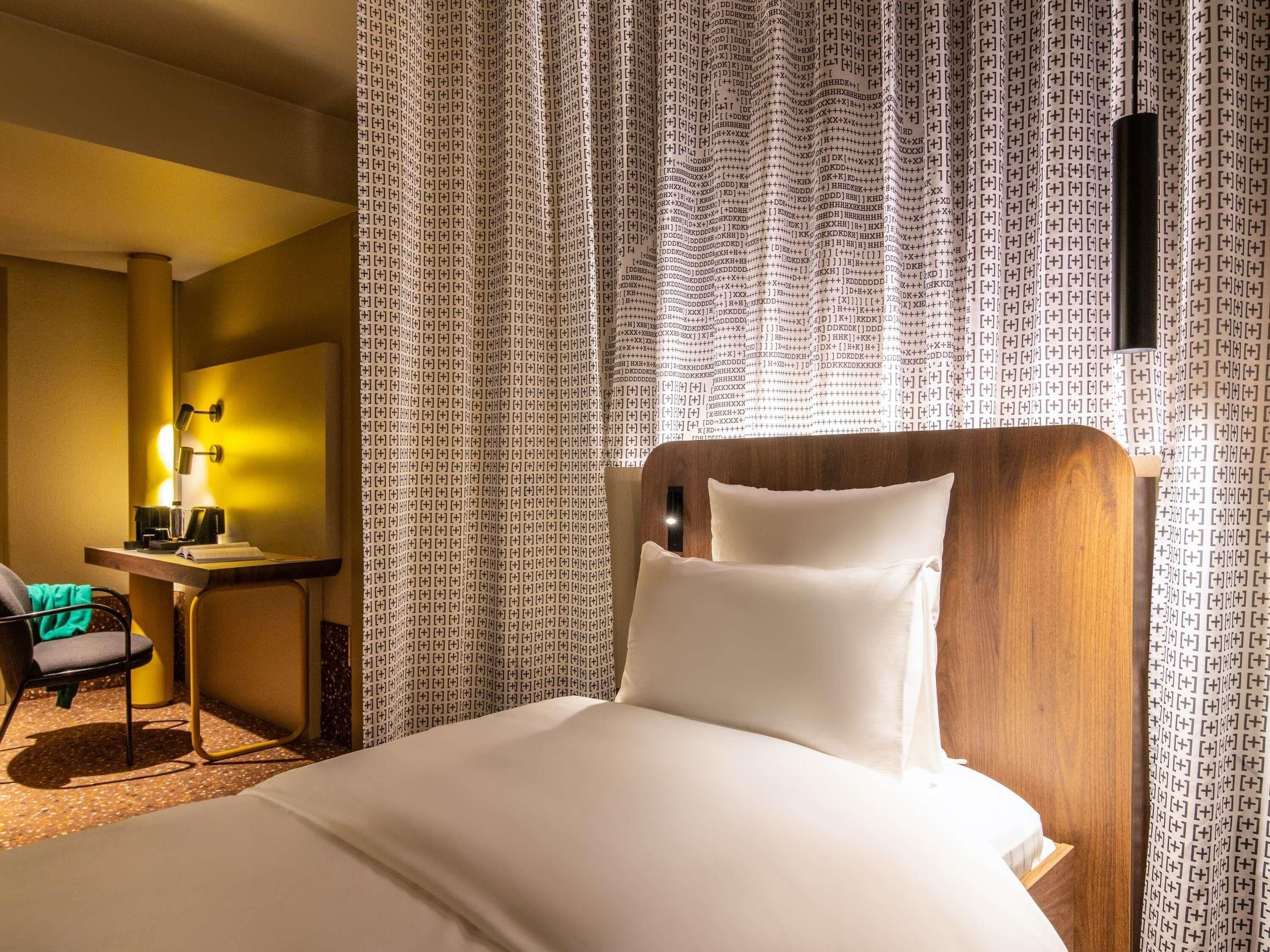 Chambre, 1 lit une place, accessible aux personnes à mobilité réduite (Tribe Extra)