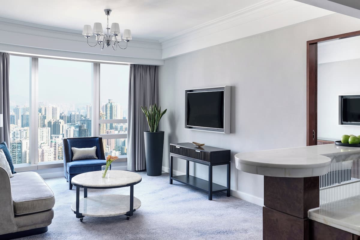 Club Executive Suite | Living area