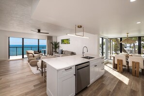 Villa, 3 habitaciones, frente al mar | Ropa de cama de alta calidad y decoración individual