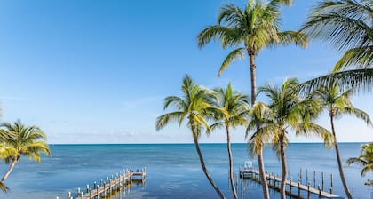 Pines & Palms Resort