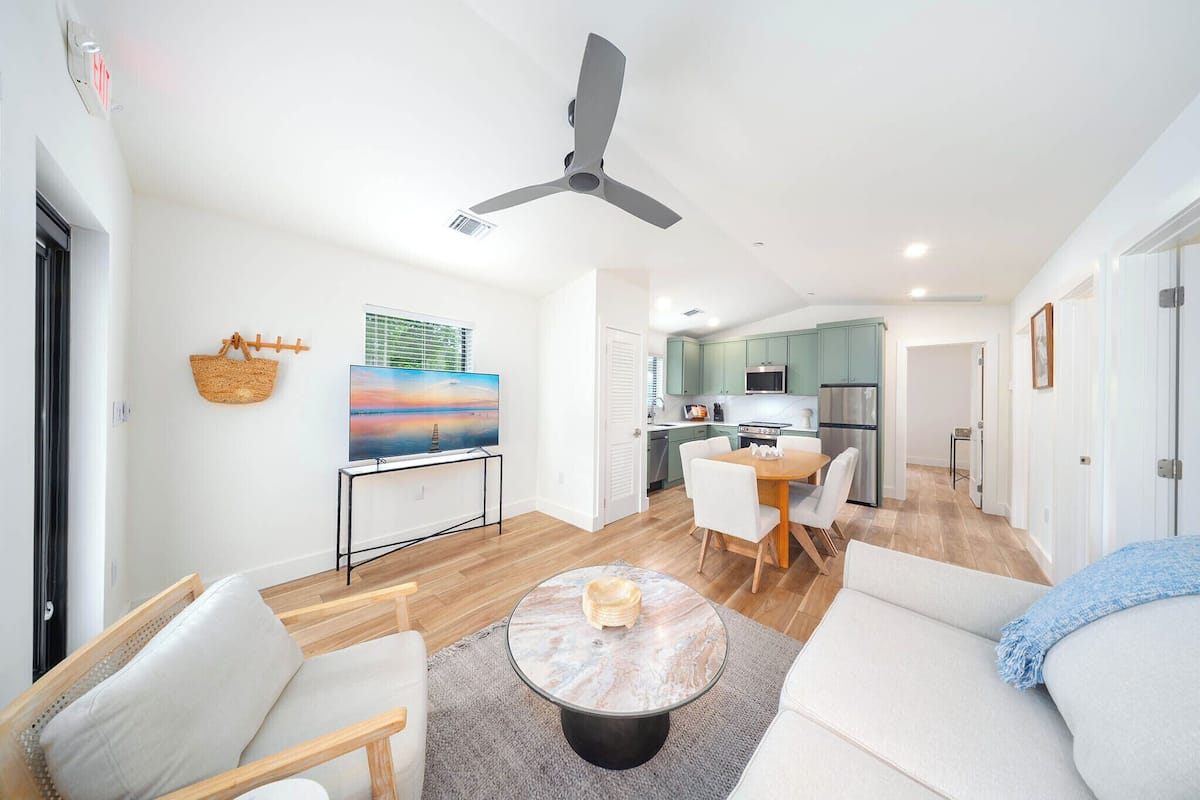 Cottage, 3 Bedrooms (Three-bedroom Cottage) | Living area