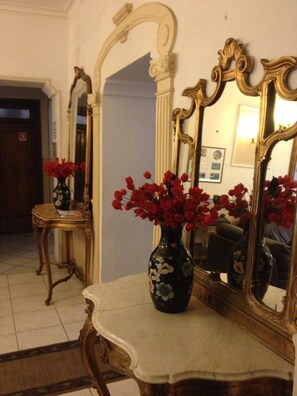 Interior - Repubblica (Rome)