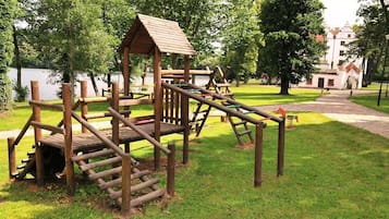 Außen-Kinderspielplatz