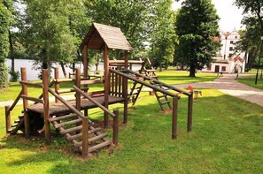 Children's play area - outdoor