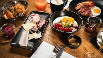 Tägliches inbegriffenes Frühstücksbuffet