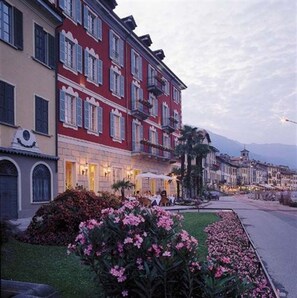 Façade de l’hébergement  – soirée/nuit