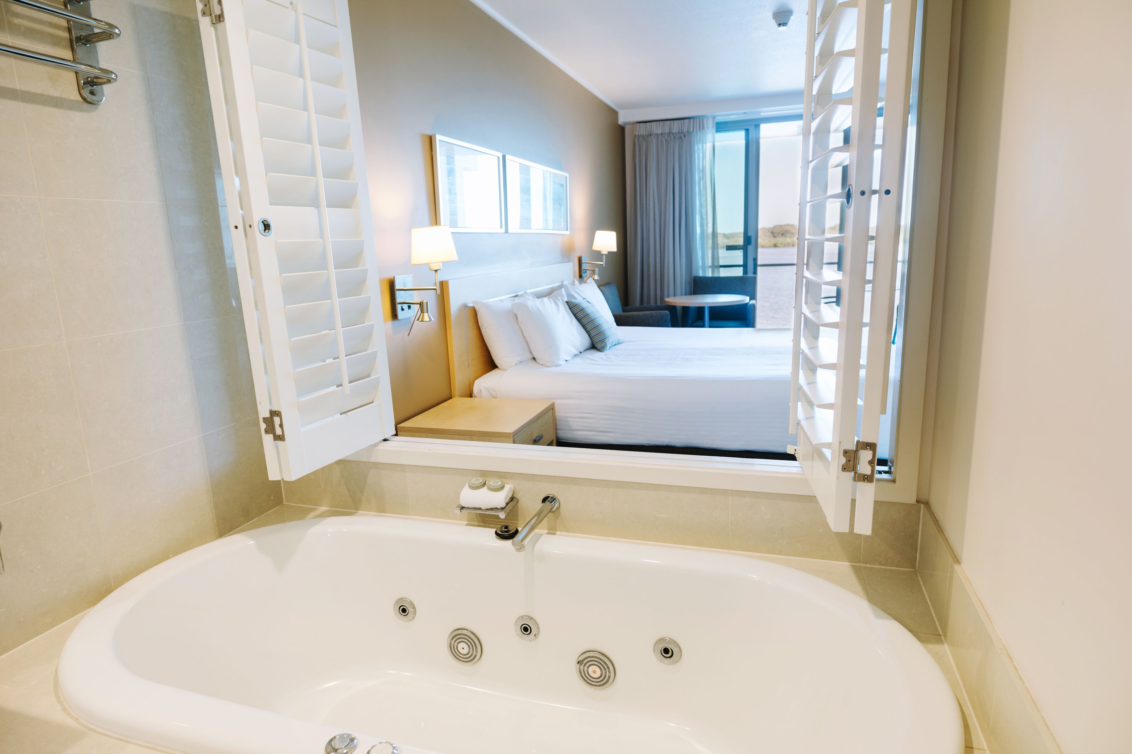 room, river view (hotel spa) | private spa tub