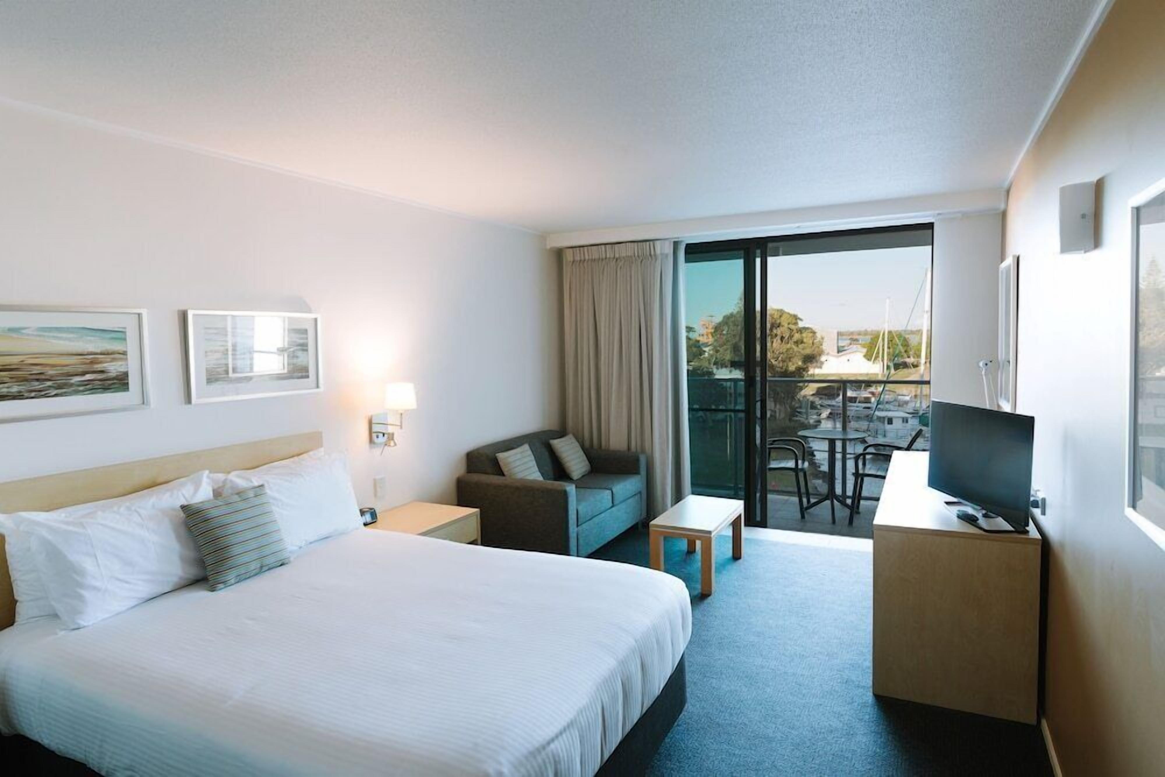 In-room safe, iron/ironing board, free WiFi, bed sheets