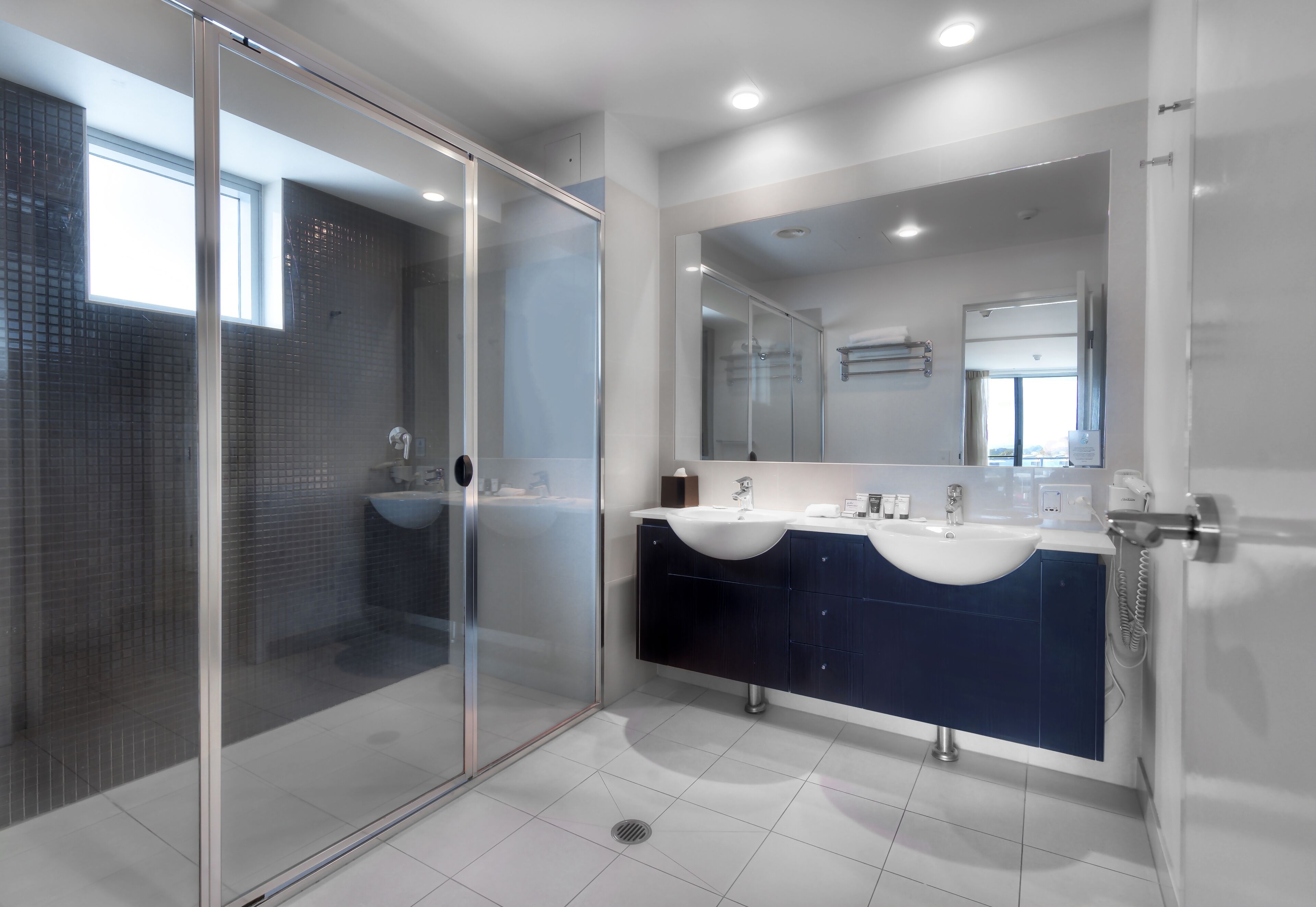 one bedroom poolview	 | bathroom | shower, free toiletries, hair dryer, towels