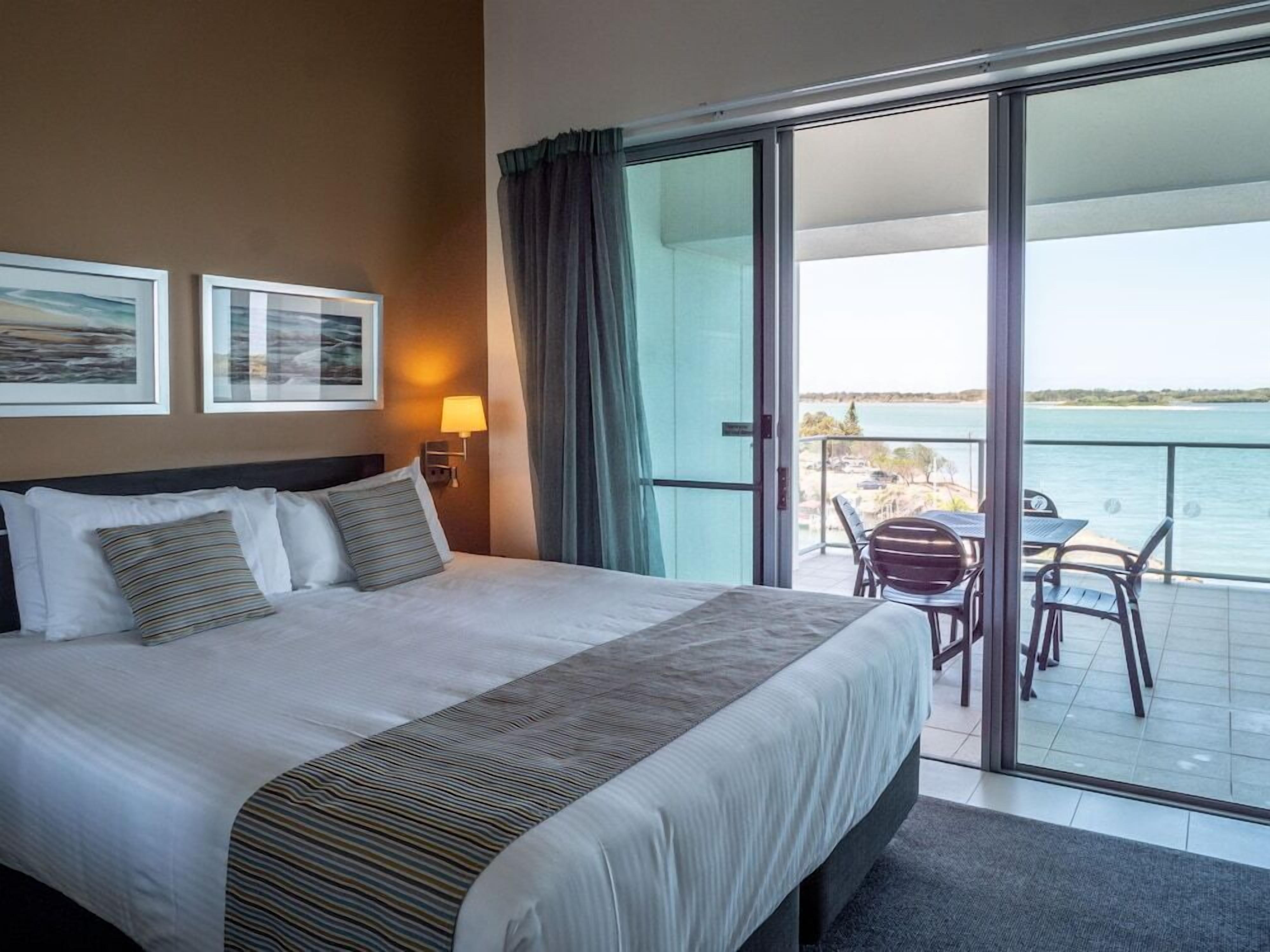 In-room safe, iron/ironing board, free WiFi, bed sheets