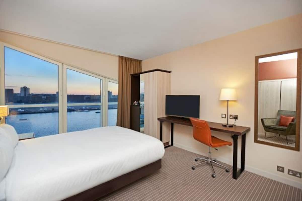 In-room safe, desk, laptop workspace, blackout curtains