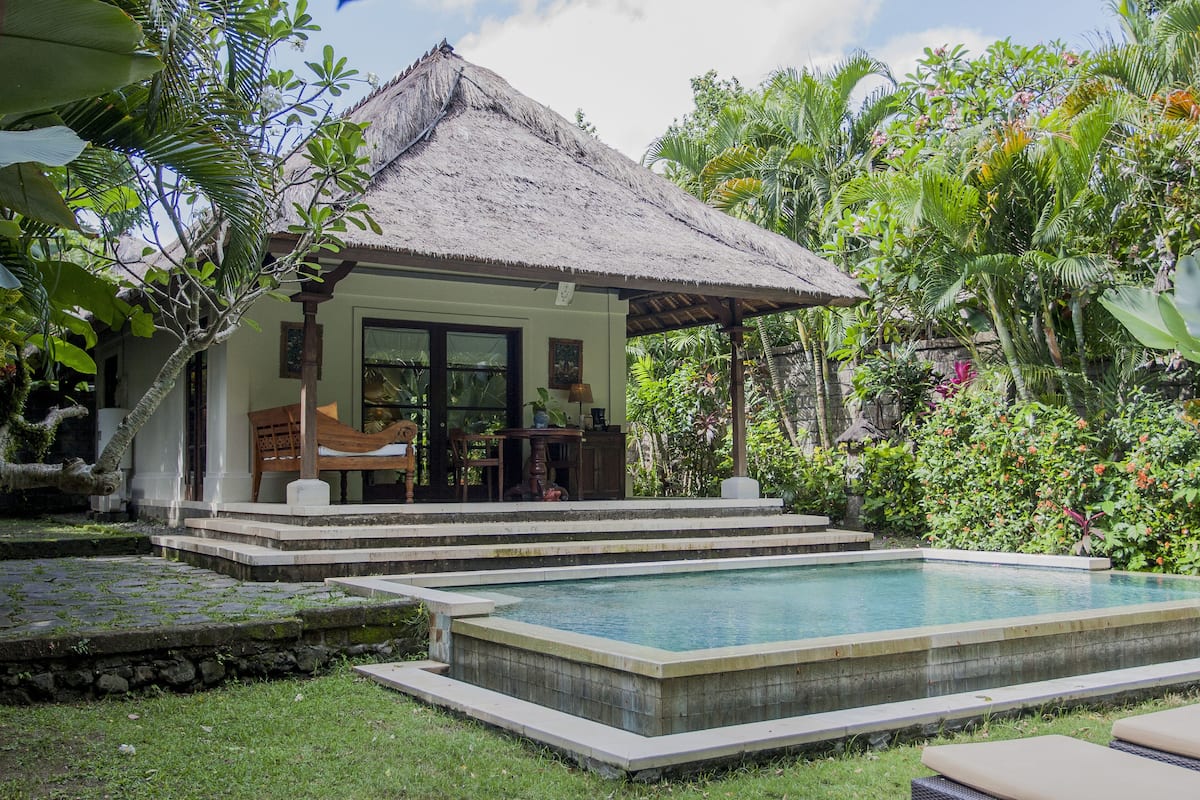 Villa, 2 chambres, piscine privée (Free Exclusive Benefit) | 2 chambres, minibar, coffres-forts dans les chambres, bureau