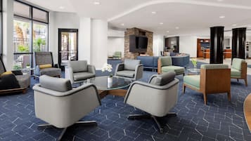 Lobby lounge