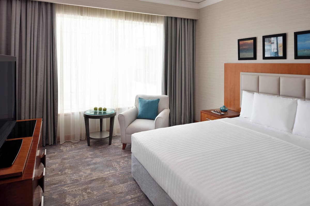 Royal Suite, 1 King Bed, Smoking