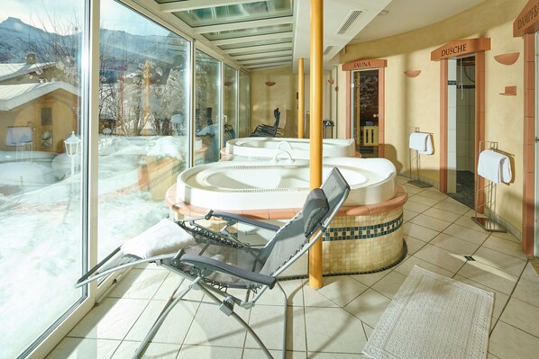 Indoor spa tub