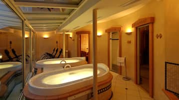 Bañera de hidromasaje interior