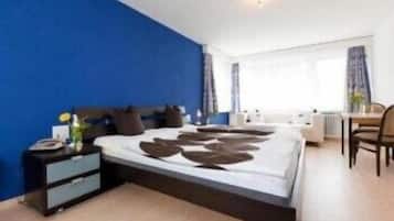 Double Room | In-room safe, desk, cots/infant beds, rollaway beds