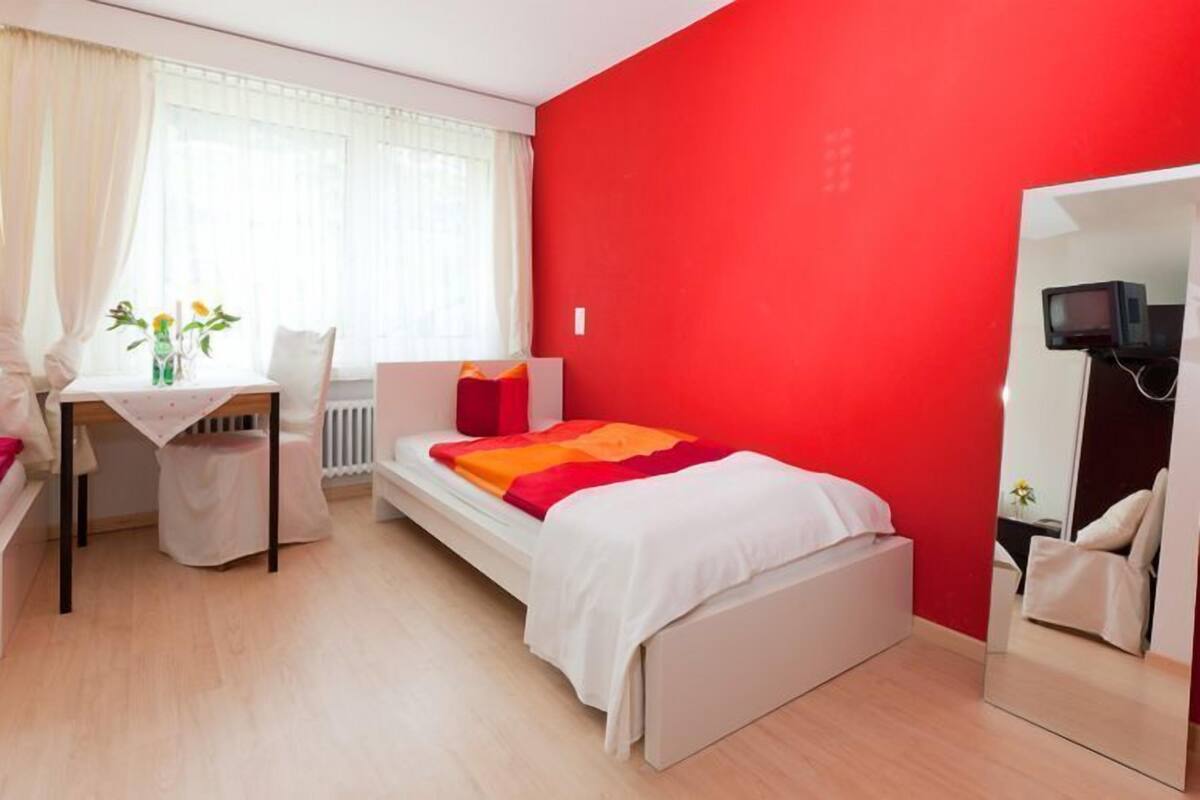 In-room safe, desk, cots/infant beds, rollaway beds