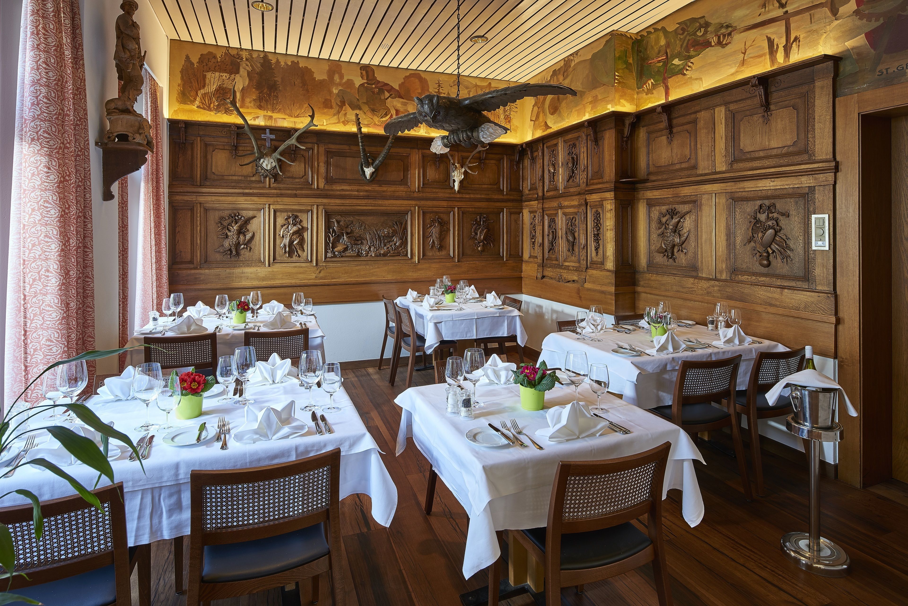 breakfast, lunch, dinner served; french cuisine