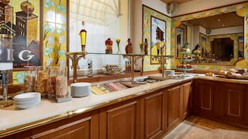 Breakfast, lunch, dinner served; French cuisine