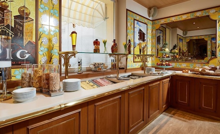 Breakfast, lunch, dinner served; French cuisine