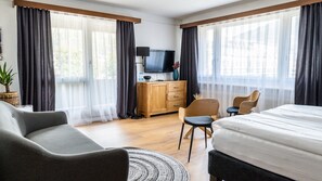 双人房 | 办公桌、免费 WiFi、床单