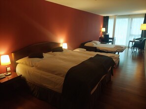 Hypo-allergenic bedding, in-room safe, individually decorated