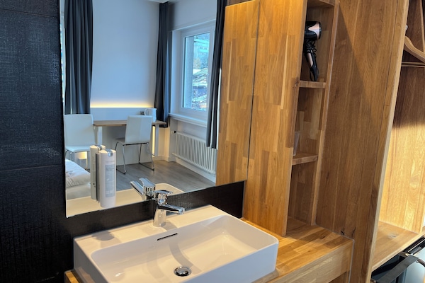 Quarto casal clássico | Roupas de cama antialérgicas, cofres nos quartos