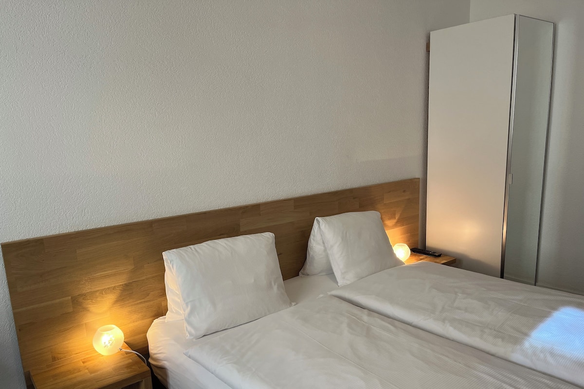 低過敏寢具、客房內保險箱、獨特裝潢、書桌