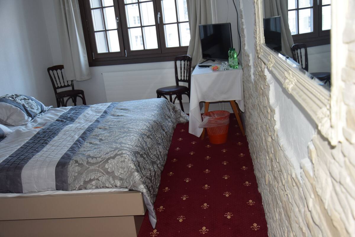 Standard Triple Room | In-room safe, desk, blackout curtains, free cots/infant beds
