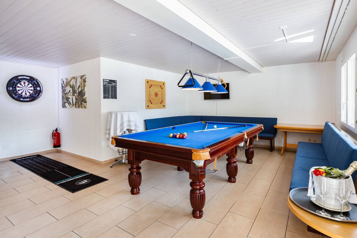 billiards