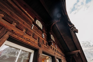 Chalet-Suite, Balkon Bergblick | Literie hypoallergénique, coffres-forts dans les chambres, bureau