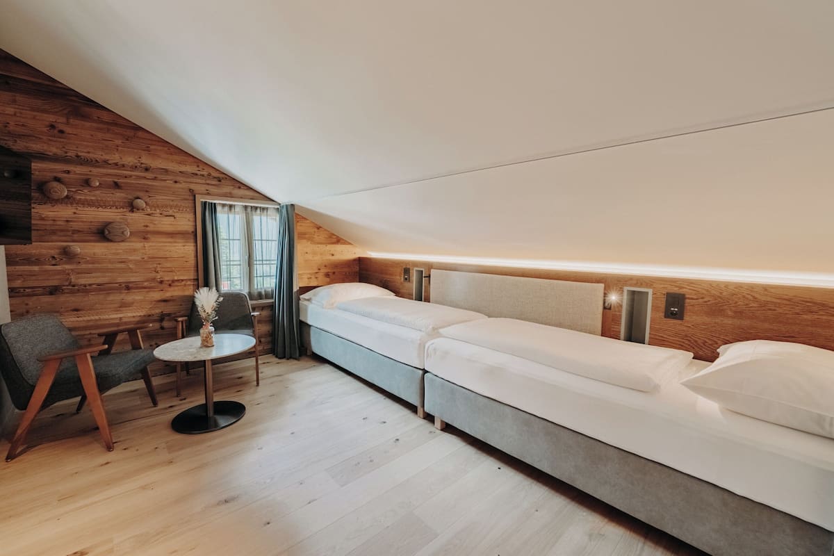 chalet-suite, balkon bergblick | 1 bedroom, hypo-allergenic bedding, in-room safe, desk