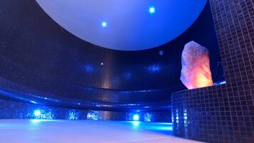 Couples treatment room(s), sauna, hot tub, steam room, body treatments