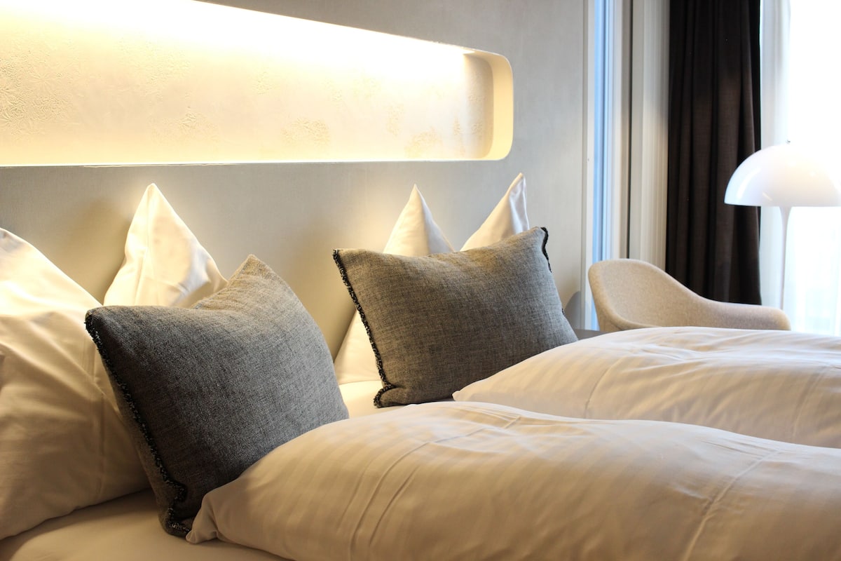 1 chambre, literie hypoallergénique, couette en duvet d'oie