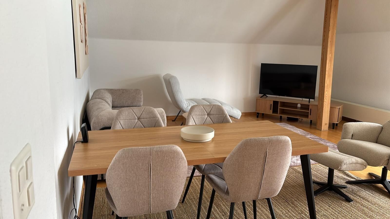 studio | living area | flat-screen tv, offices