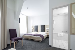 In-room safe, desk, free WiFi, bed sheets