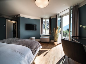 Modern, air-conditioned rooms, with balcony | Hypo-allergenic bedding, down comforters, in-room safe, desk - Royal St. Georges Hotel Interlaken - MGallery Collection (Interlaken)