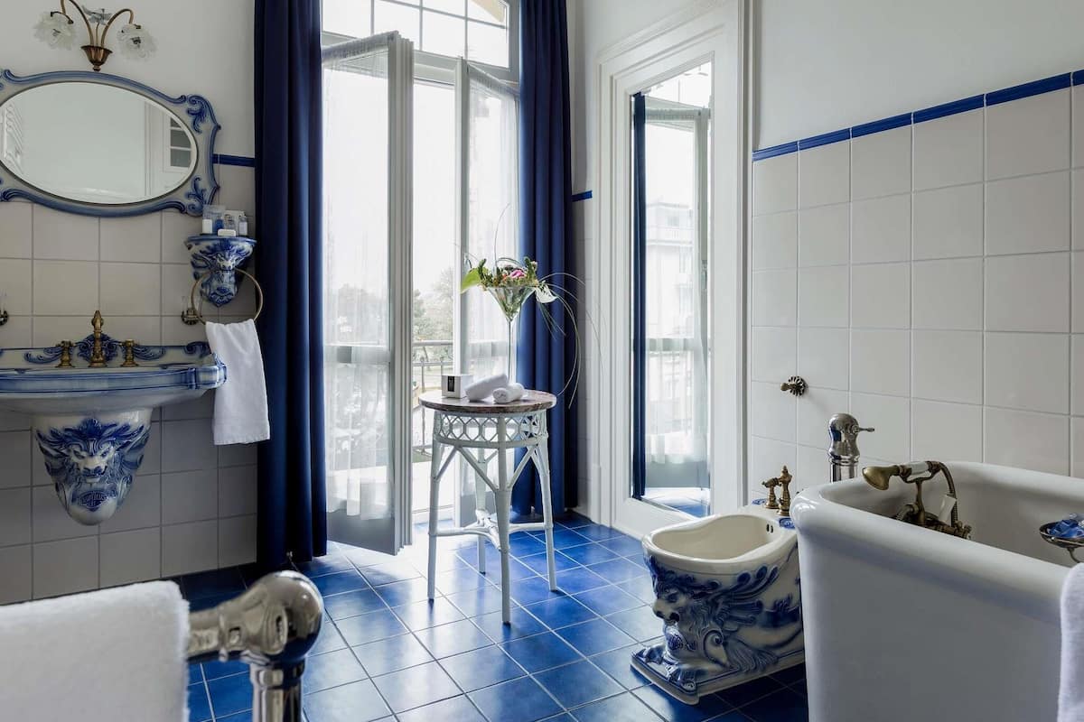 Suite Royal, balcón (Historic) | Ropa de cama hipoalergénica y edredón