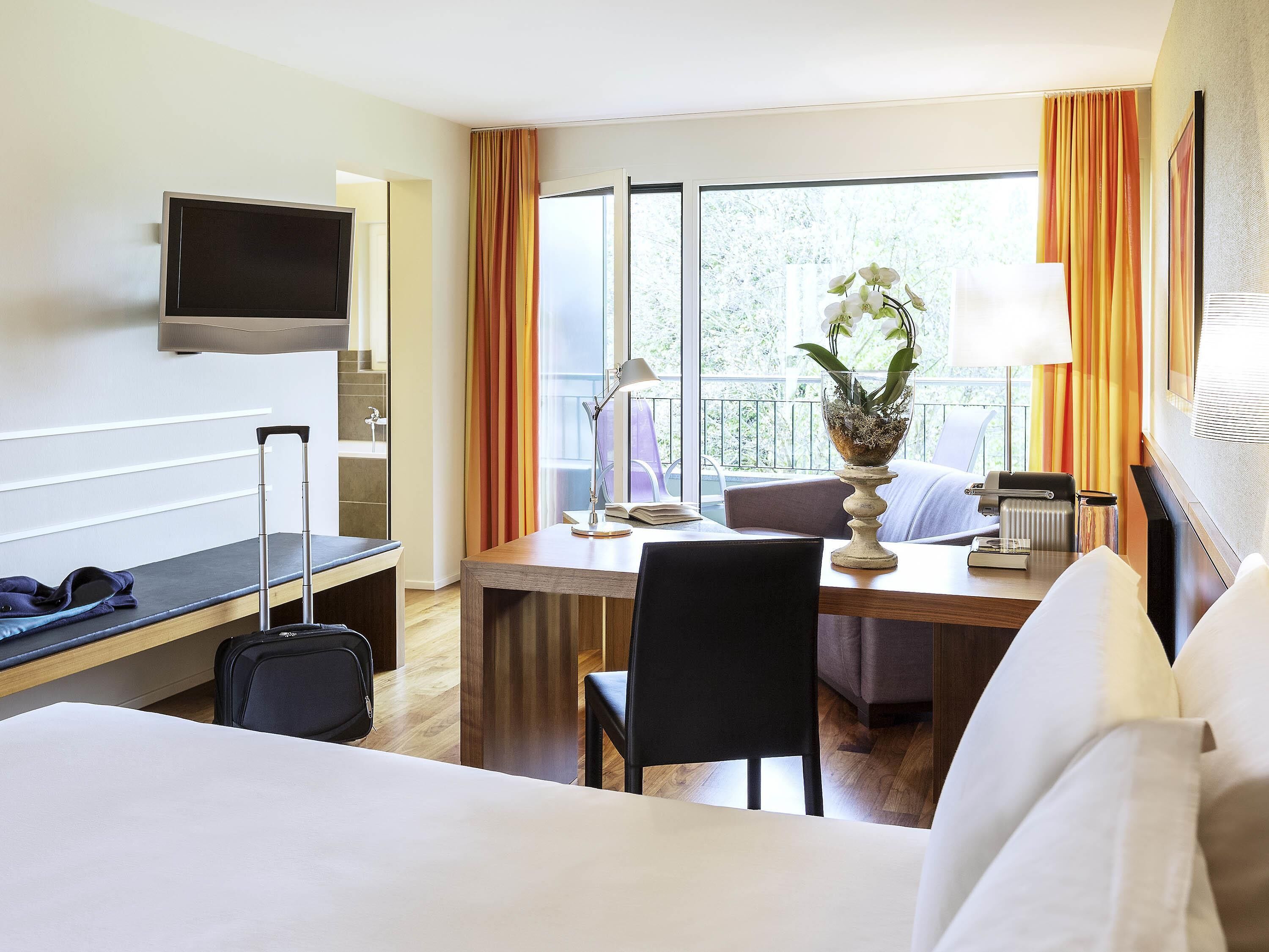 Royal Suite, Balcony (Historic) | Hypo-allergenic bedding, down duvets, in-room safe, desk